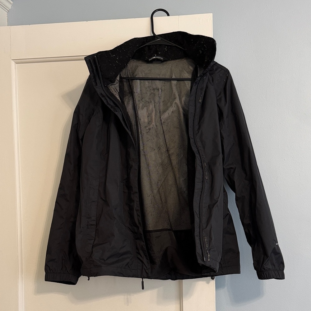 The North Face Black Women's Hooded Rain Jacket 🖤